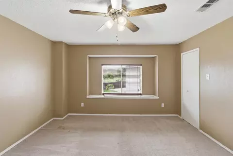 Bedroom - 531 Pecan Leaf Dr, Lancaster, TX 75146 photo 2 of 5