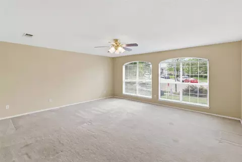 Living - 531 Pecan Leaf Dr, Lancaster, TX 75146 photo 11 of 12