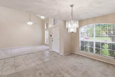 Living - 531 Pecan Leaf Dr, Lancaster, TX 75146 photo 5 of 12