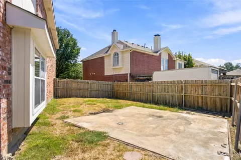 Exterior - 531 Pecan Leaf Dr, Lancaster, TX 75146 photo 4 of 4