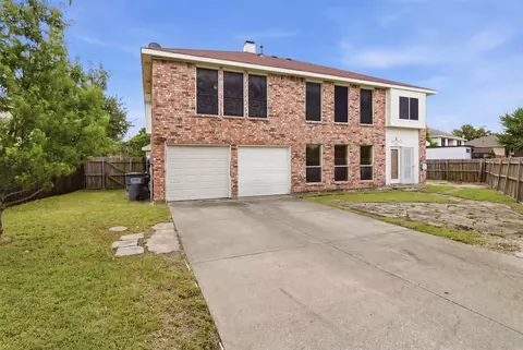 Exterior - 531 Pecan Leaf Dr, Lancaster, TX 75146 photo 2 of 6