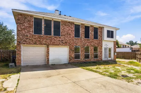 Exterior - 531 Pecan Leaf Dr, Lancaster, TX 75146 photo 3 of 4