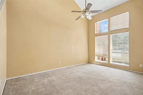 Living - 531 Pecan Leaf Dr, Lancaster, TX 75146 photo 2 of 7