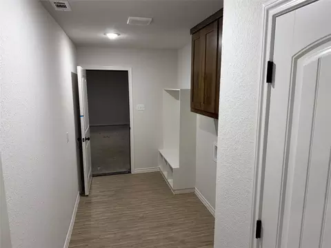 190 Earp Rd, Springtown, TX 76082 photo 5