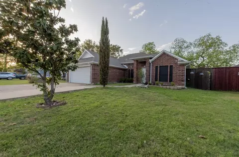 1909 Cranford Dr, Garland, TX 75041