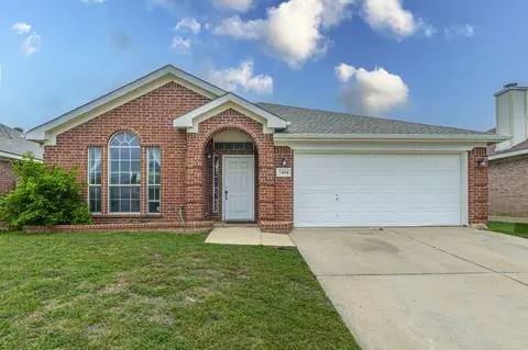 7404 Grass Valley Trl, Fort Worth, TX 76123