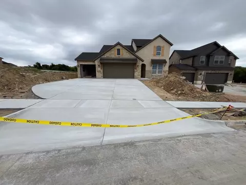 512 Park Side Dr, Weatherford, TX 76087