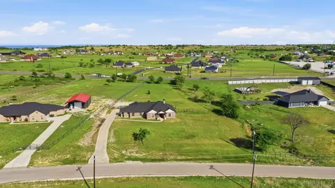 View/Area - 1012 Justin Dr, Springtown, TX 76082 photo 3 of 4