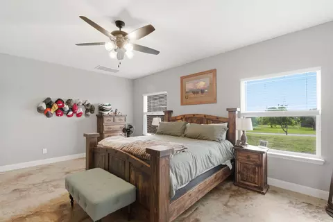 Bedroom - 1012 Justin Dr, Springtown, TX 76082 photo 1 of 7