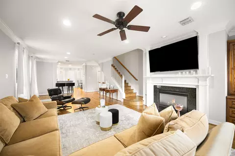 3610 Gillespie St #6, Dallas, TX 75219