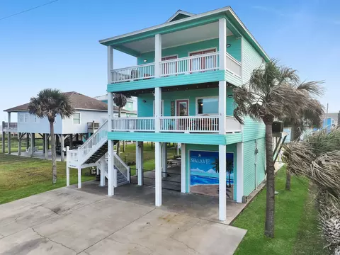 931 Bahama Dr, Port Bolivar, TX 77650