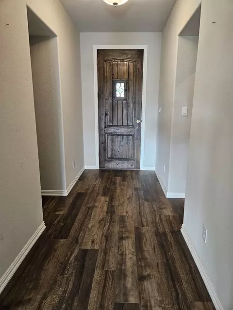 Entry Way - 509 Smith Rd, Springtown, TX 76082 photo 1 of 2
