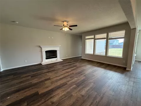 Living - 509 Smith Rd, Springtown, TX 76082 photo 1 of 4