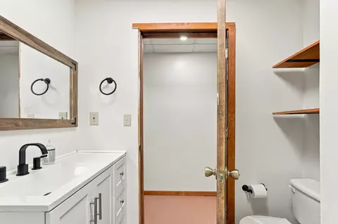 Bath - 373 Brook Dr, Abilene, TX 79602 photo 5 of 5