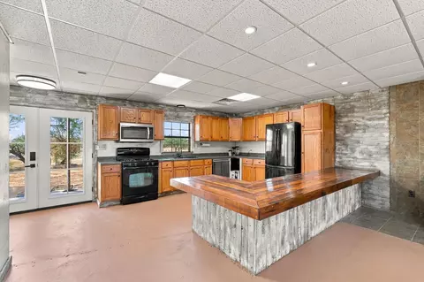 Kitchen - 373 Brook Dr, Abilene, TX 79602 photo 2 of 7