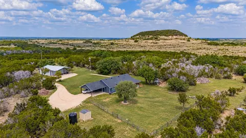 1260 Private Road 1656, Stephenville, TX 76401