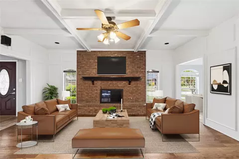 200 Sunny Crest Dr, Murphy, TX 75094