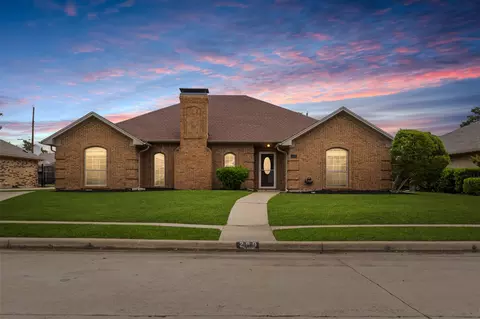 200 Sunny Crest Dr, Murphy, TX 75094