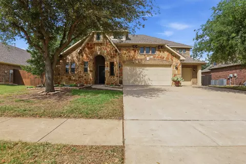 1004 Tara Dr, Burleson, TX 76028