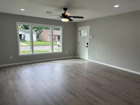 Living - 3401 Windsor Ave, Waco, TX 76708 photo 2 of 8