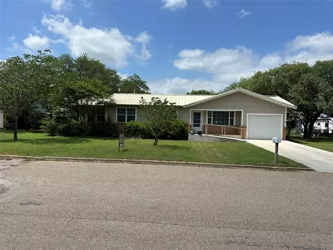 406 S Williams St, Hamilton, TX 76531