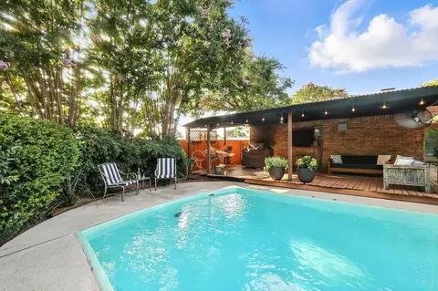 1306 Drexel Dr, Irving, TX 75061