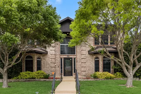 9209 Chimneywood Dr, Rowlett, TX 75089