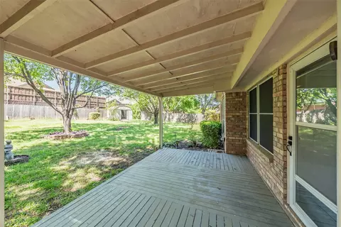 Exterior - 702 Jonathan Dr, Euless, TX 76040 photo 4 of 9