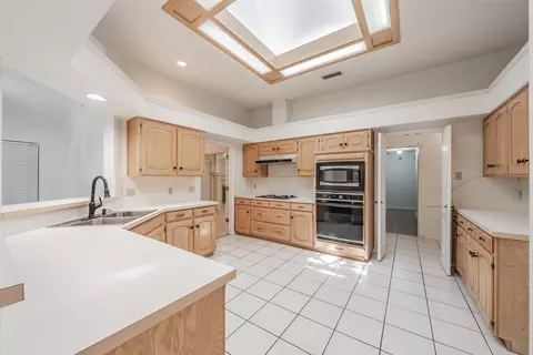 Kitchen - 702 Jonathan Dr, Euless, TX 76040 photo 3 of 5