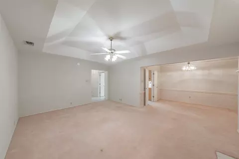 Living - 702 Jonathan Dr, Euless, TX 76040 photo 2 of 7