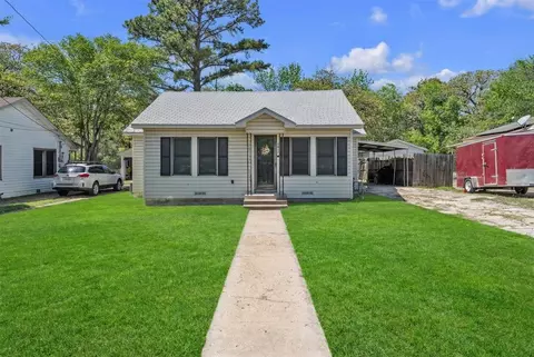 3017 Pueblo Trl, Lake Worth, TX 76135
