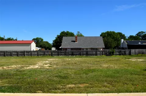 310 Preston Rd, Mabank, TX 75147 photo 2