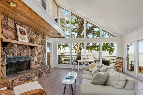 513 Winding Shore Dr, Tool, TX 75143