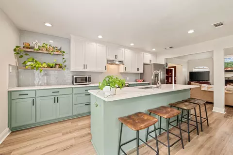 6616 High Lawn Ter, Watauga, TX 76148