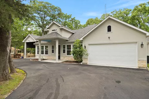 2526 Fox Point Cir, Quinlan, TX 75474