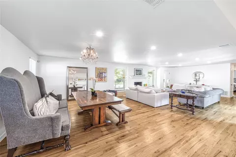 5837 Clendenin Ave, Dallas, TX 75228