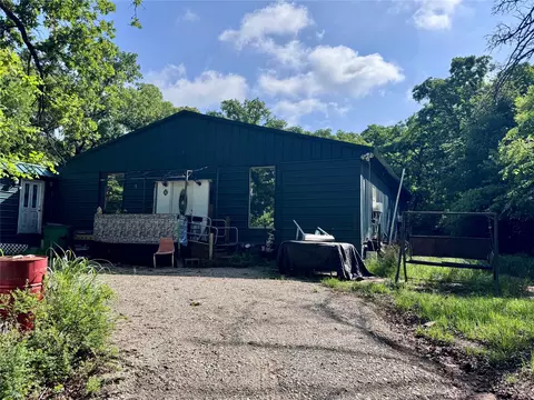 252 Nocona Dr, Nocona, TX 76255