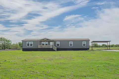 2019 Denver Rd, Sunset, TX 76270