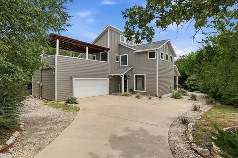 521 Diamond Point Dr, Oak Point, TX 75068
