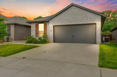585 Concho St, Aubrey, TX 76227
