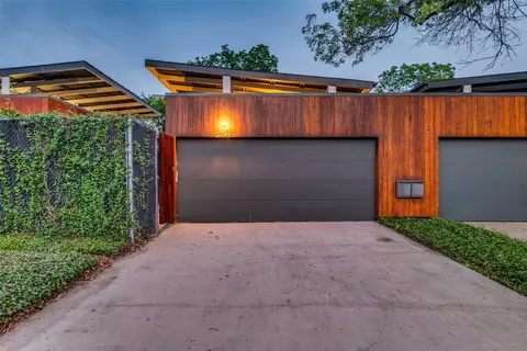 2714 Throckmorton St #B, Dallas, TX 75219