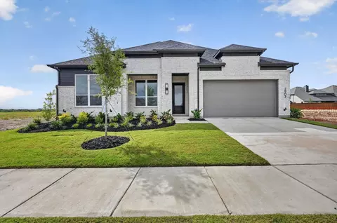 2907 Messenger St, Forney, TX 75126