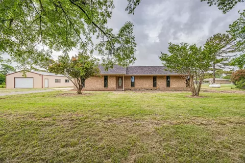 1972 Smith Oak Rd, Sherman, TX 75090