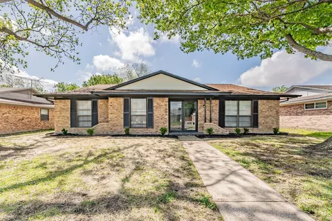 3402 Blueridge Ln, Garland, TX 75042