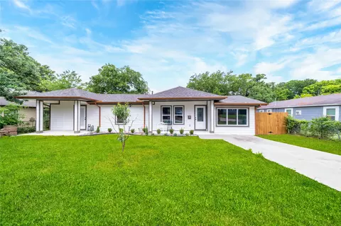 2916 Malcolm St, Fort Worth, TX 76112