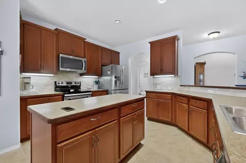 2166 Callahan Dr, Forney, TX 75126