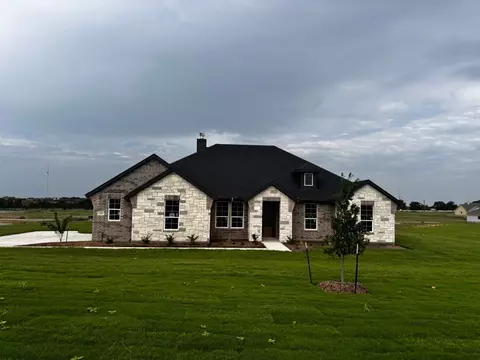 140 Hillview Trl, Decatur, TX 76234