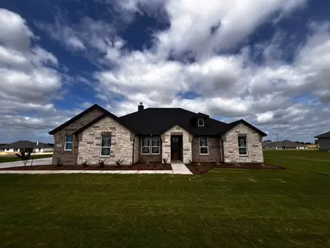 140 Hillview Trl, Decatur, TX 76234