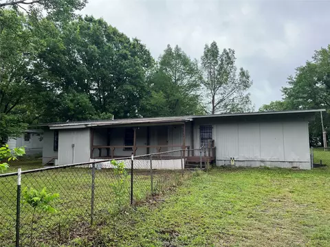 2445 Elmwood Dr, Wills Point, TX 75169