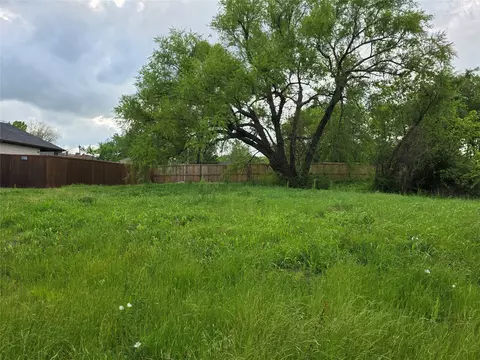 1610 Gibbons St, Greenville, TX 75401